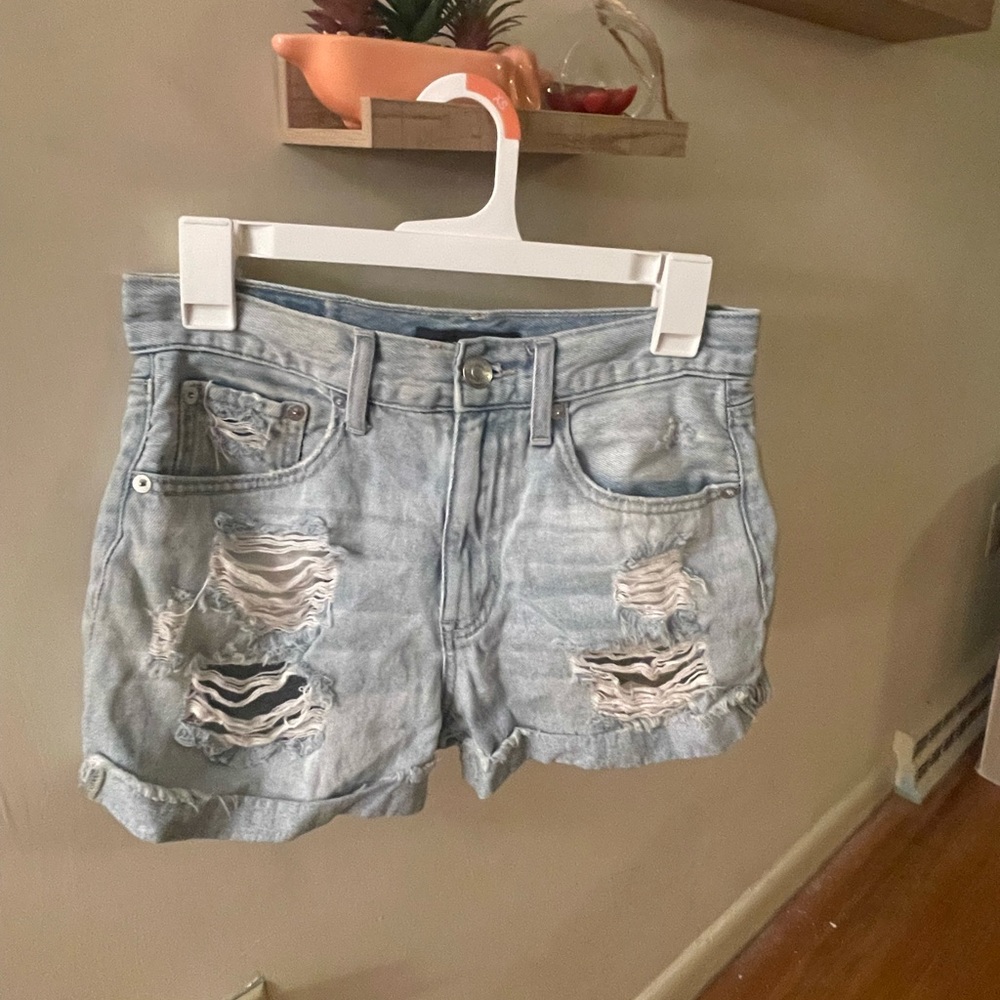 Aero jean shorts size 4